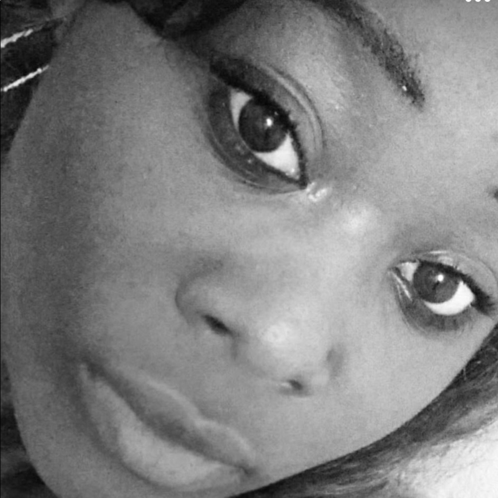 Meet your Posher, Safi